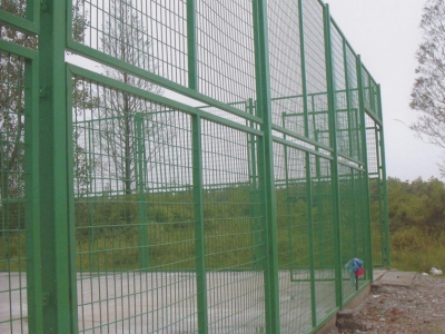 鐵絲網(wǎng)護欄